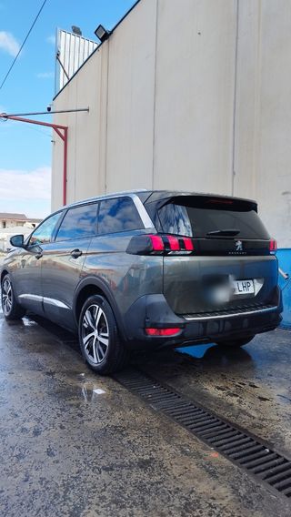 Peugeot 5008 2020