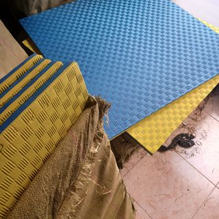 Suelo contra caídas, deporte, artes marciales...