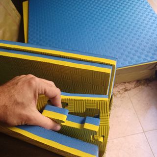 Suelo contra caídas, deporte, artes marciales...