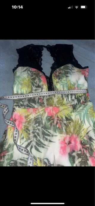 Vestito pizzo e fiori Guess