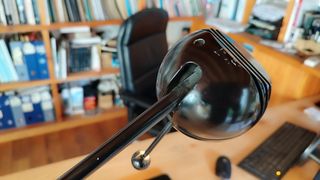 Lampara de mesa Calder de Metalarte.