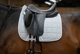 Suadouro / saddle pad HKM