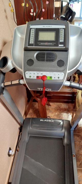 CINTA DE CORRER BLADEZ FITNESS TR101i