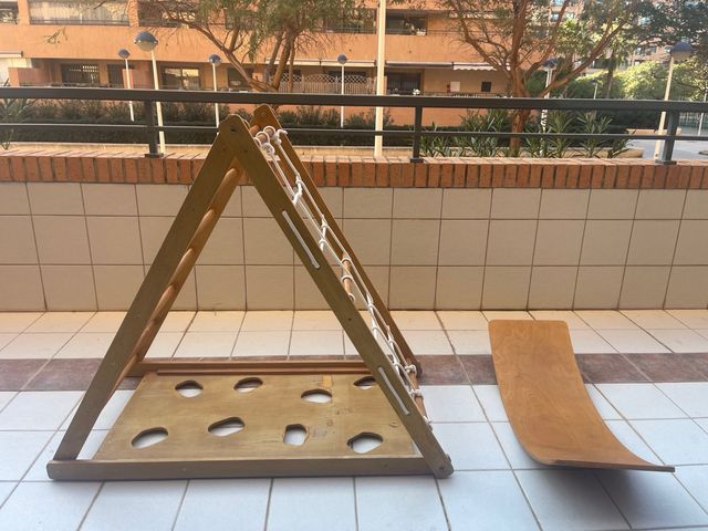 Juego escalada equilibrio niños