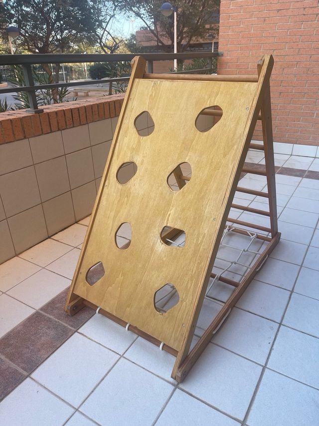 Juego escalada equilibrio niños