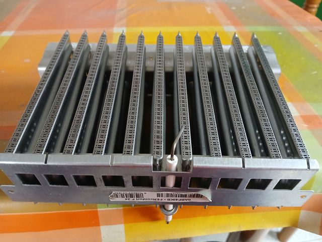 QUEMADOR  CON ELECTRODO  FERROLI F 24 NUEVO