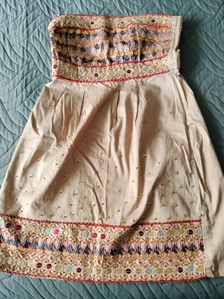 Vestido corto con abalorios de Blanco 
