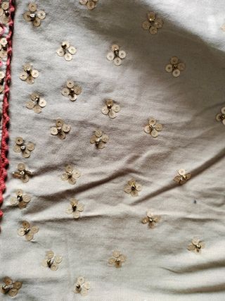 Vestido corto con abalorios de Blanco 