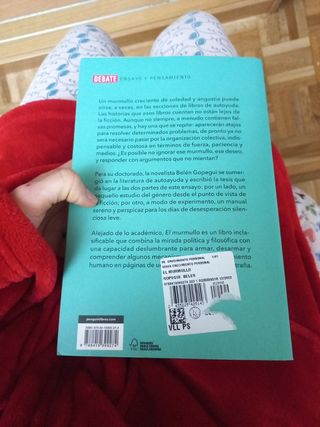 El murmullo: La autoayuda como novela, un caso de confabulación