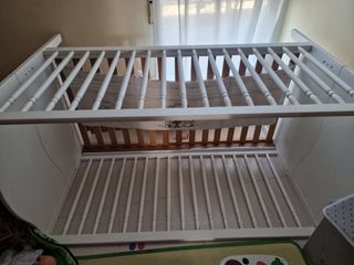 Cuna convertible en cama infantil