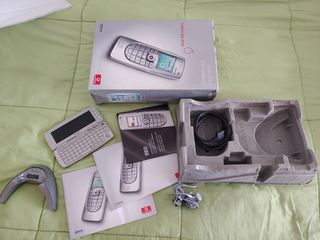 NOKIA 9300 CON CAJA Y ACCESORIOS
