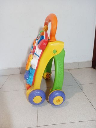 Andador y panel de actividades, correpasillos