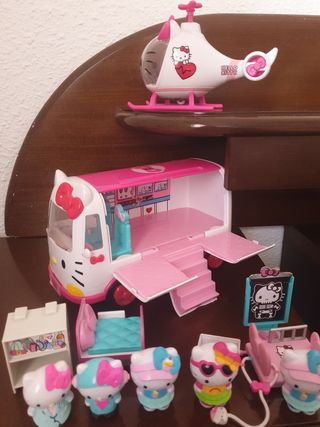 Ambulancia Hello Kitty y Helicóptero.