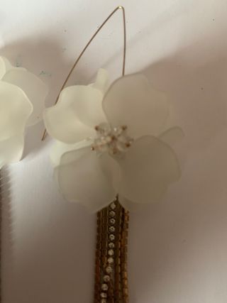 Penedientes largos de flor