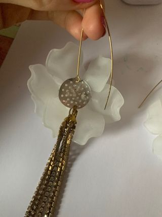 Penedientes largos de flor