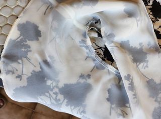 Blusa estampada  de mujer marca Woman