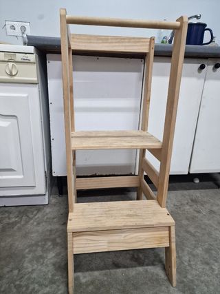 Torre de aprendizaje. Escalera montesori