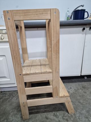 Torre de aprendizaje. Escalera montesori