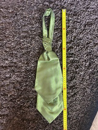 Conjunto chaleco ycorbata/pañuelo Bosch de Serrano