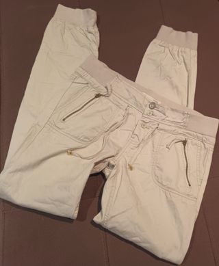 Pantalón Bershka-tipo chándal