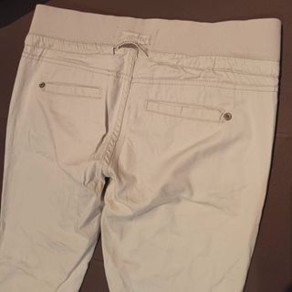 Pantalón Bershka-tipo chándal