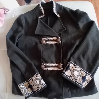 Chaqueta  verde de paño con entorchados 
