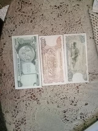 9 banconote di varie nazionalità