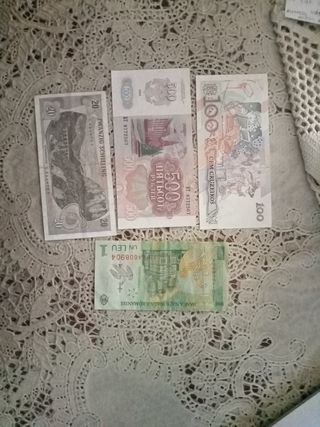 9 banconote di varie nazionalità