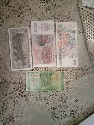 9 banconote di varie nazionalità