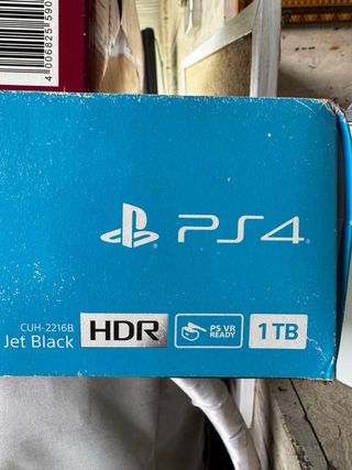 Ps4 slim 1Tb con un mando