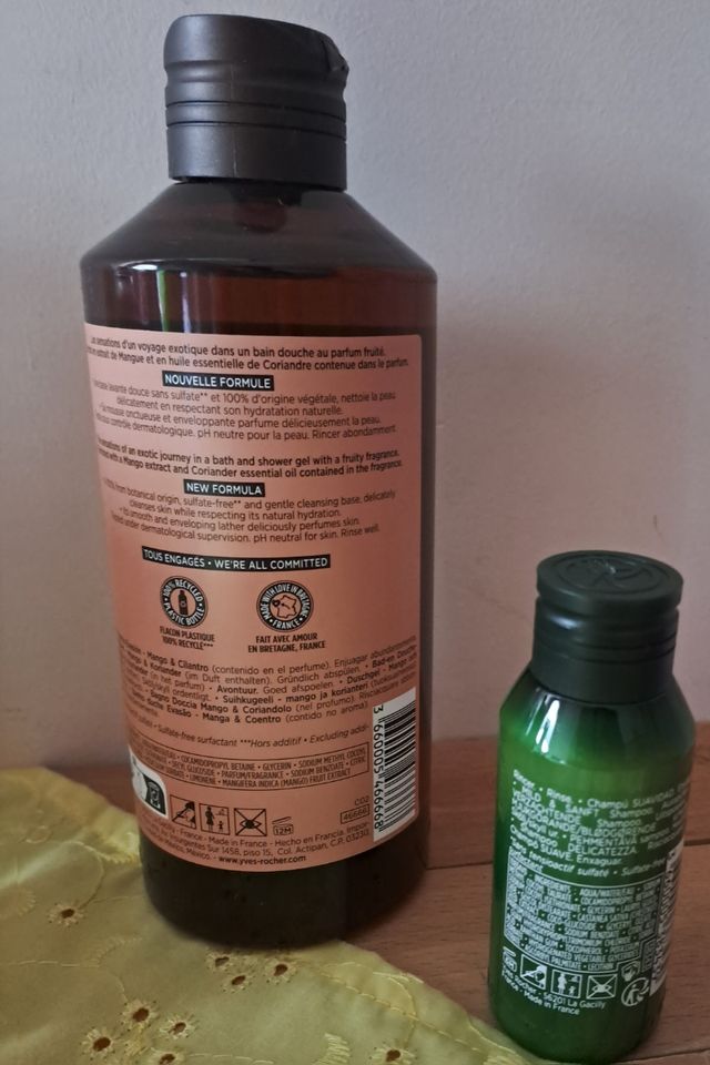 Set Yves Rocher bagnodoccia e shampoo