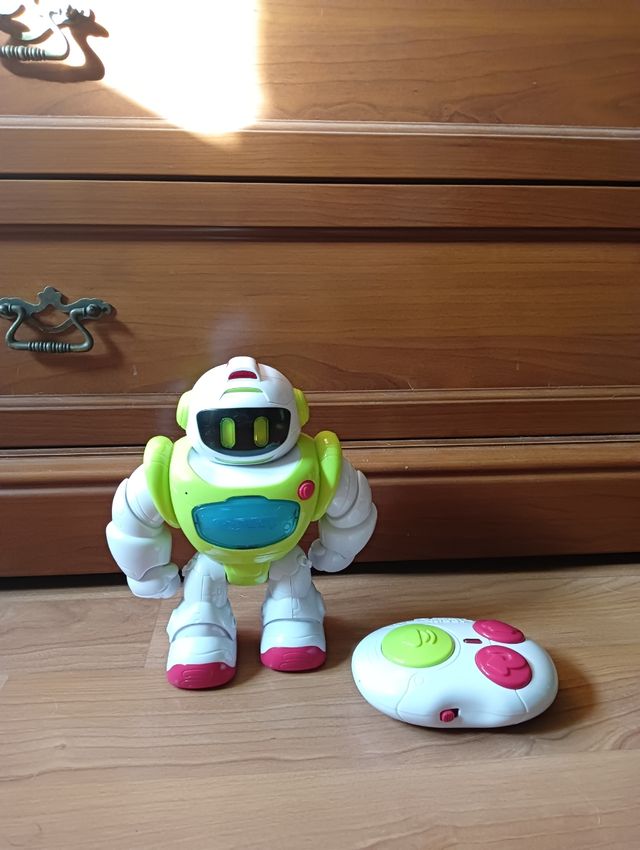 Robot juguete radiocontrol