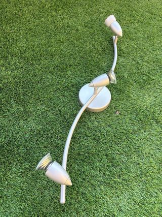 Lámpara de techo con focos orientables