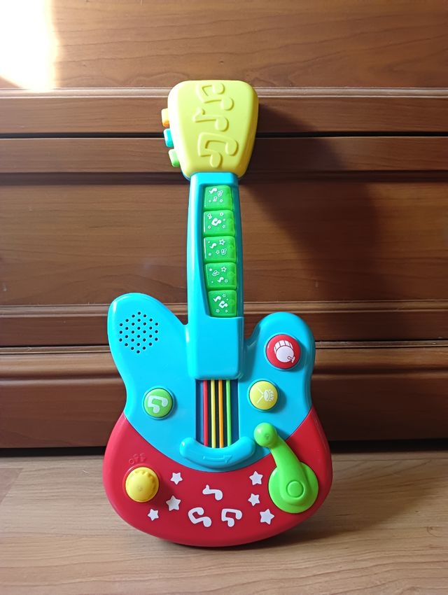 Guitarra de juguete