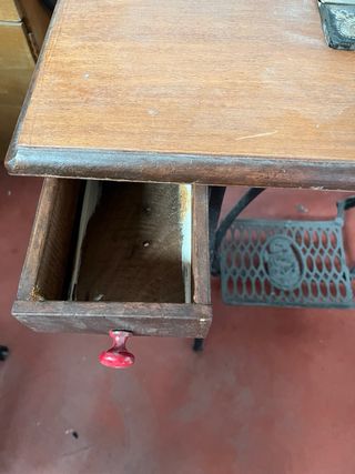 Maquina de coser antigua