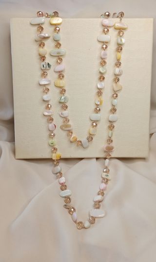 Collana madreperla cristalli