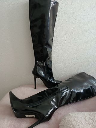 Botas altas de charol !!!