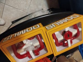 4. Maniglie nuove in scatola