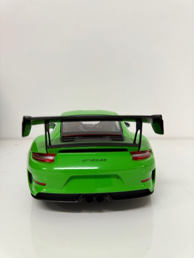 Porsche 911 GT3 RS MR 1:18 Minichamps