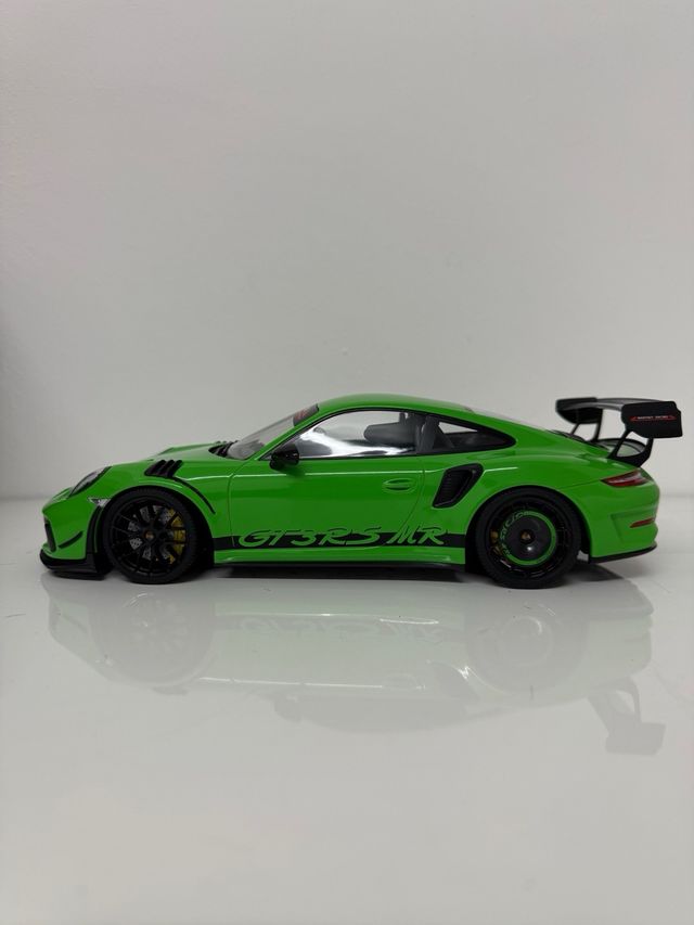 Porsche 911 GT3 RS MR 1:18 Minichamps