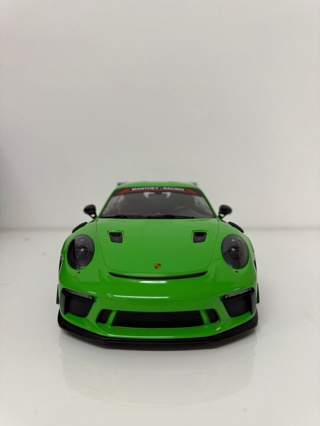 Porsche 911 GT3 RS MR 1:18 Minichamps