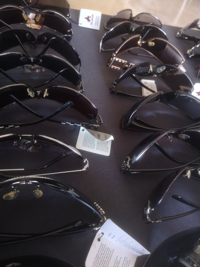 Gafas de sol 40 en total