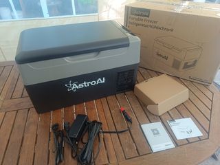 Nevera, congelador , compresor eléctrico 22L