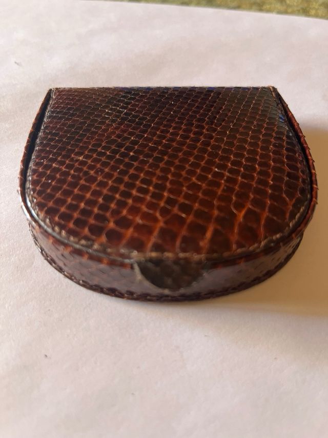 Monedero de piel