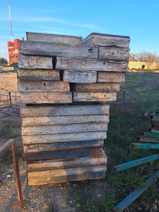 Vendo Puntales de obra de 3mt y erementa de const