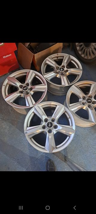 Llantas Ford Mustang