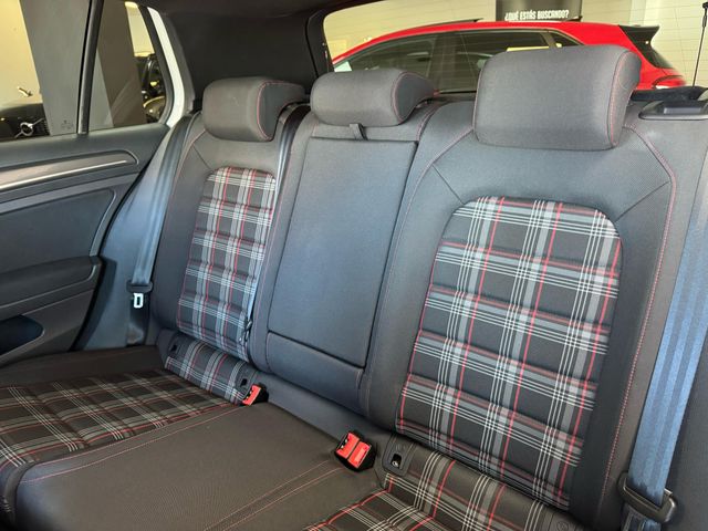 Volkswagen Golf GTI Performance
