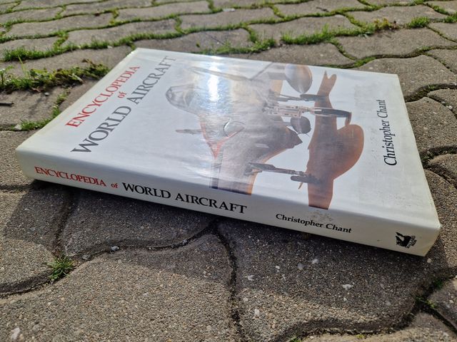 Livro grande sobre aviões