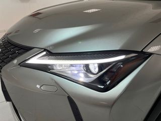 Lexus UX 2.0 250h Premium