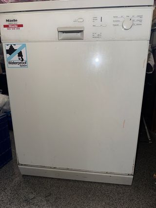 Lavavajillas miele plus oferta 
tal cual esta